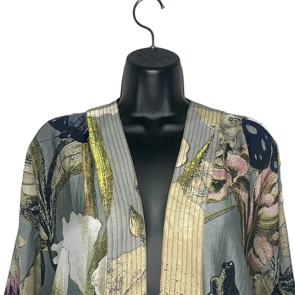 One Hundred Stars Iris Kimono - Picture 7 of 12